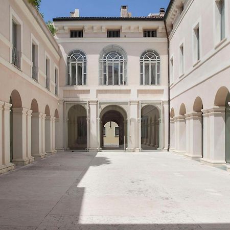 Palazzo Beccagutti Cavriani - Gallery Suite E Frescoes Suite Mantova Ngoại thất bức ảnh